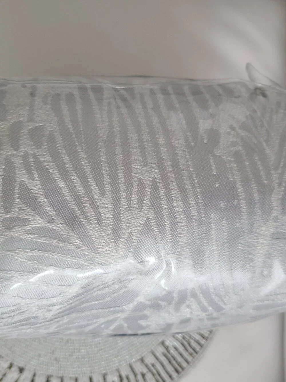 HUDSON PARK FLORA FULL/QUEEN COMFORTER  COVER DUVET
